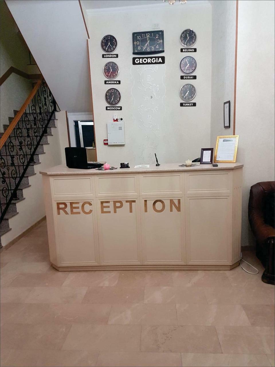 Hotel Leader Tiflis Exterior foto