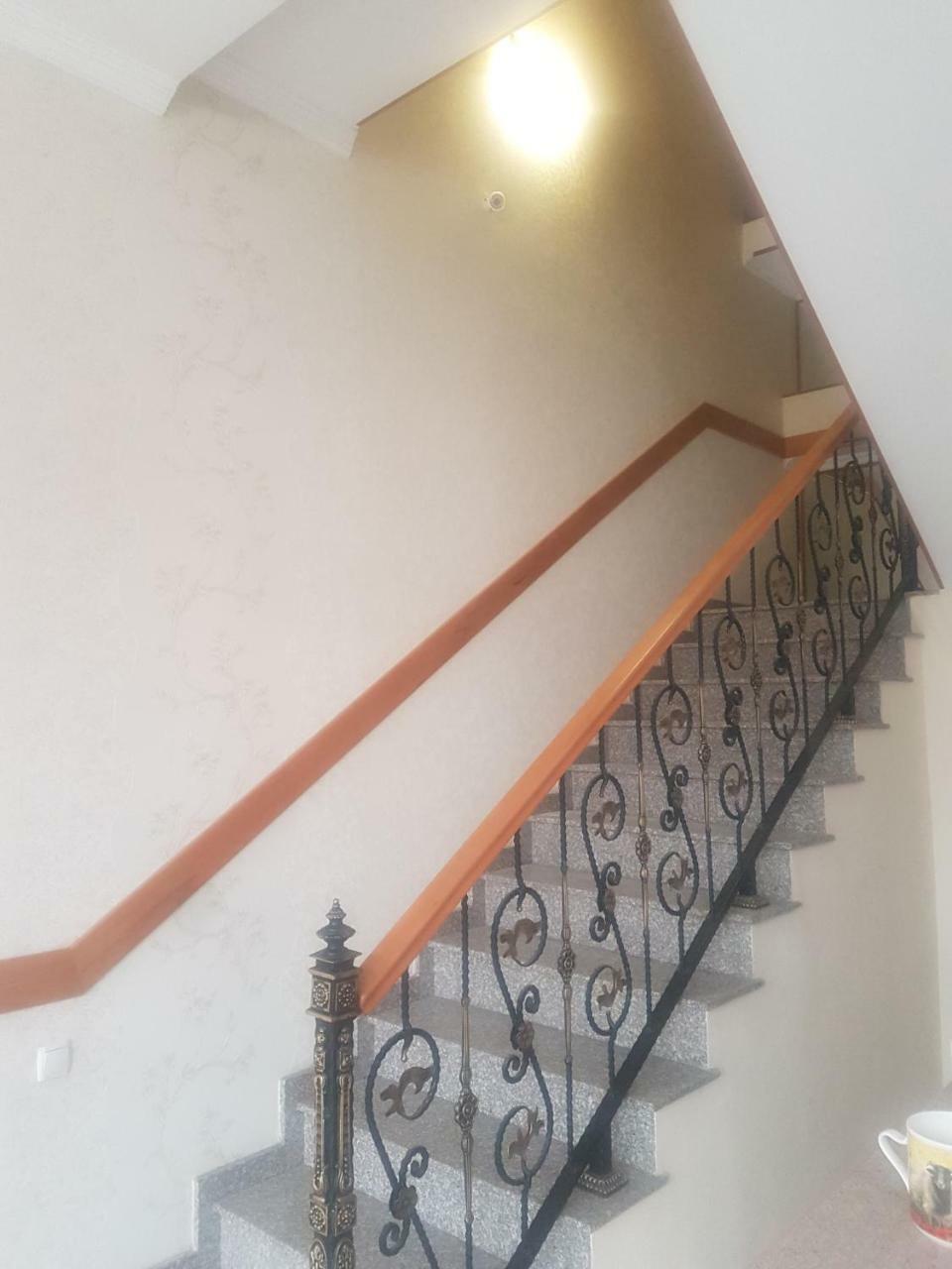Hotel Leader Tiflis Exterior foto