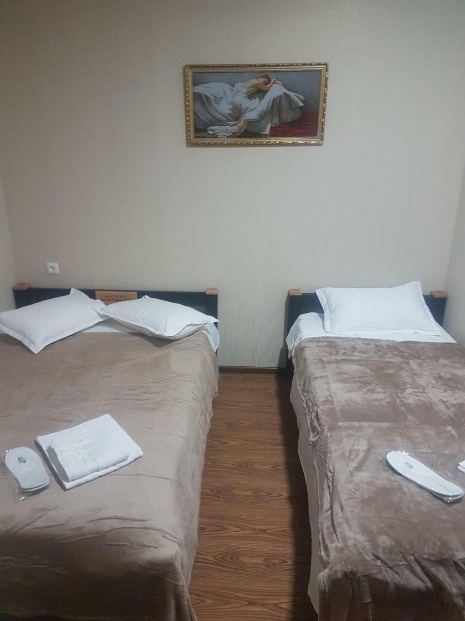 Hotel Leader Tiflis Exterior foto